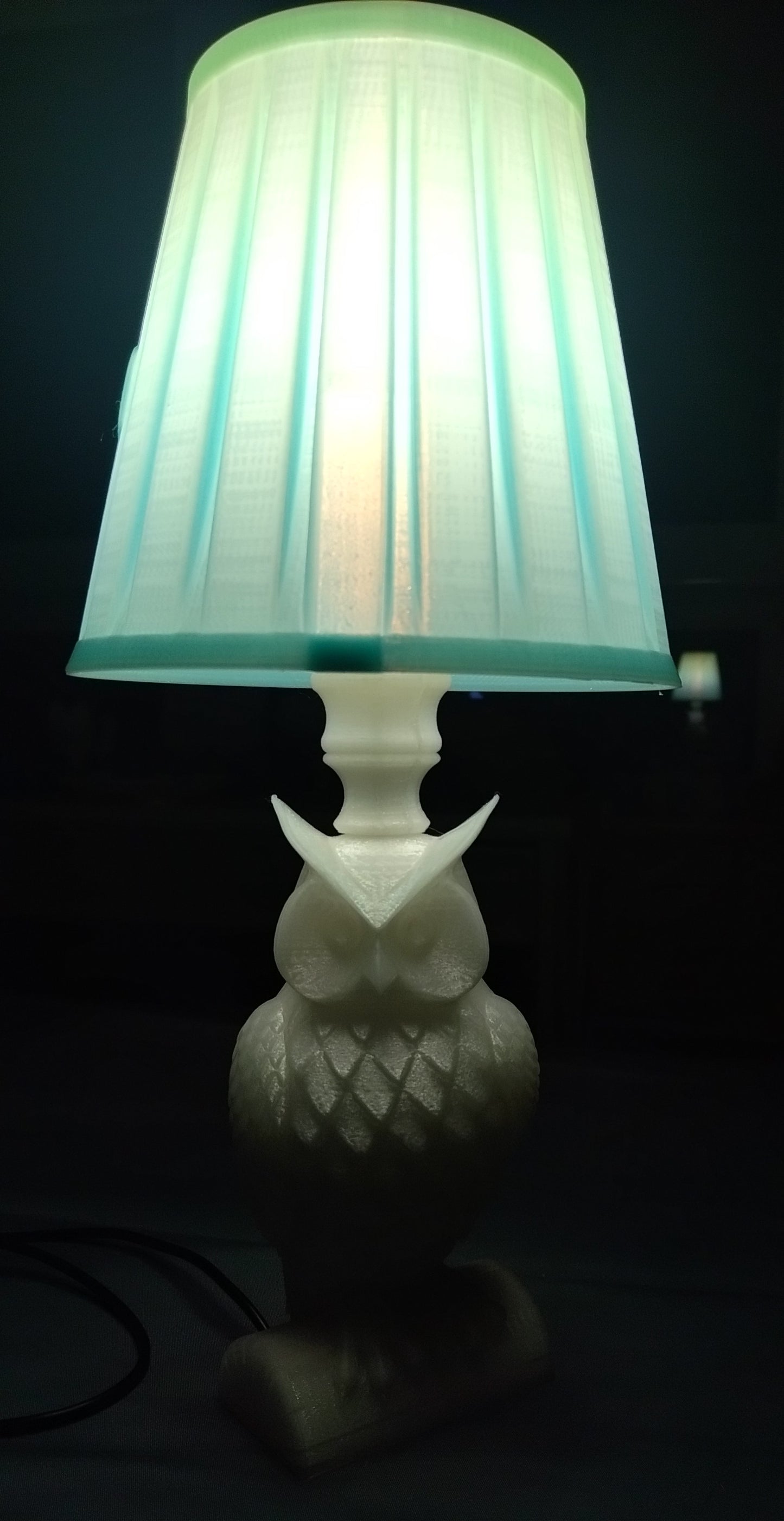 Lampe hibou blanc abas jour bleu
