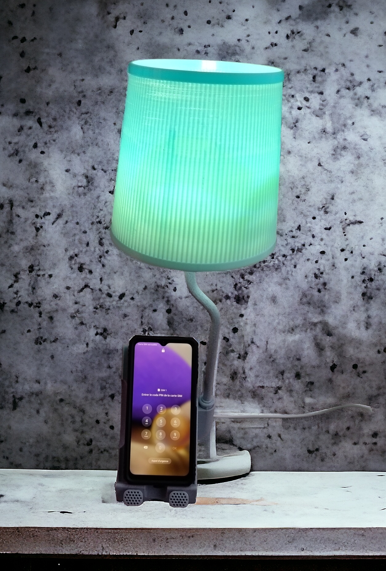 Lampe support téléphone portable bleu ciel et marbre