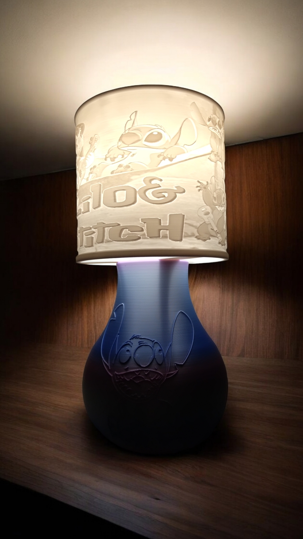 Lampe de chevet Lylo et Stitch